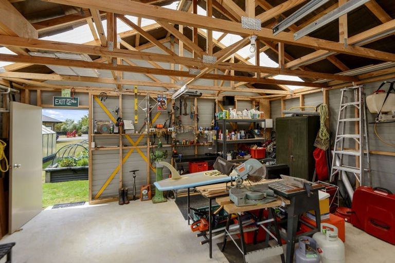 Photo of property in 1 Whitcombe Place, Darfield, 7571