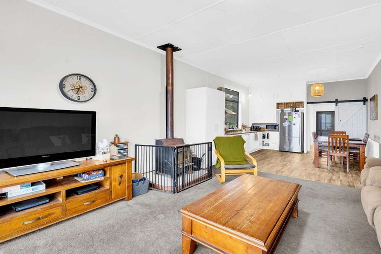 Photo of property in 358 Pounawea Road, Owaka, 9585