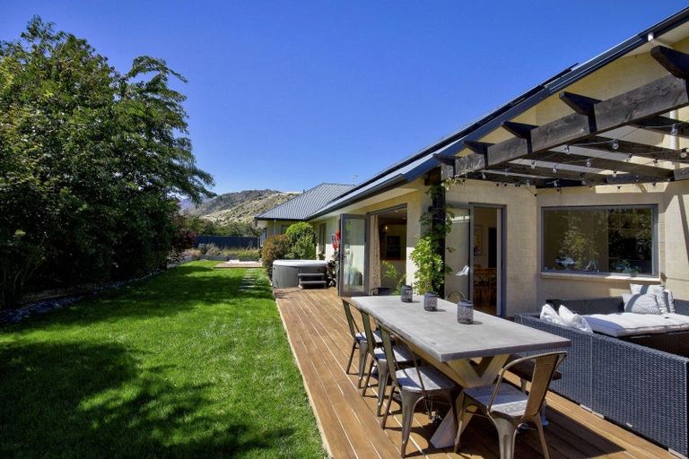 Photo of property in 56 Erskine Street, Lake Hayes, Queenstown, 9304