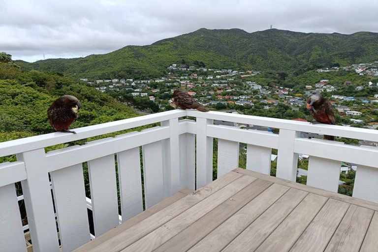 Photo of property in 14a Parklands Drive, Karori, Wellington, 6012