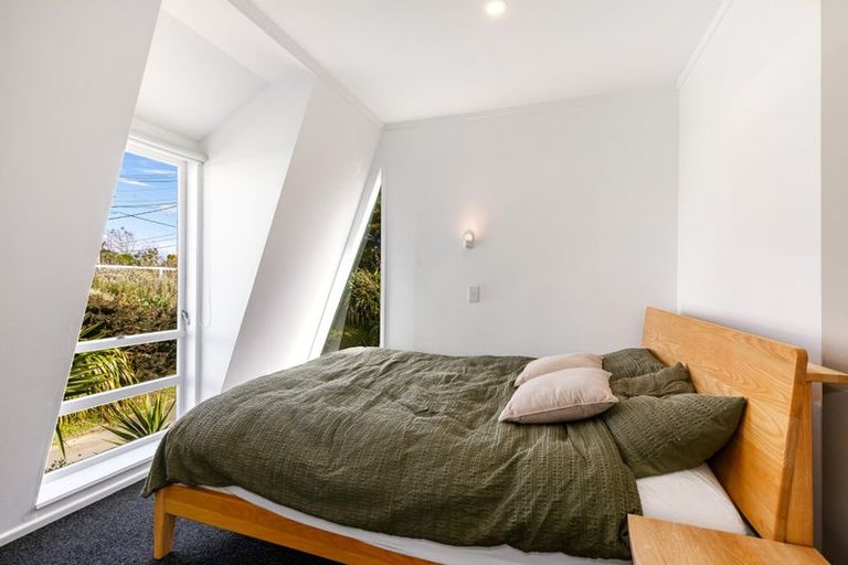 Photo of property in 2 Narbada Crescent, Khandallah, Wellington, 6035