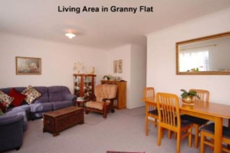 Photo of property in 4 Glenreagh Place, Torbay, Auckland, 0630