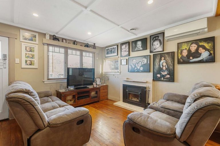 Photo of property in 39 Belt Road, Moturoa, New Plymouth, 4310