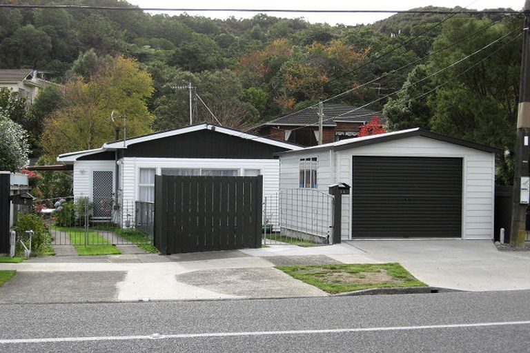 Photo of property in 1b Horoeka Street, Stokes Valley, Lower Hutt, 5019