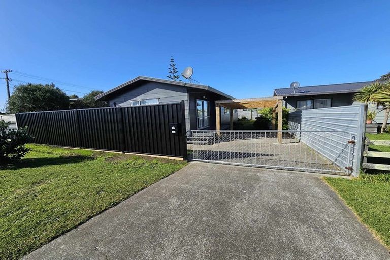 Photo of property in 14a Carson Street, Castlecliff, Whanganui, 4501