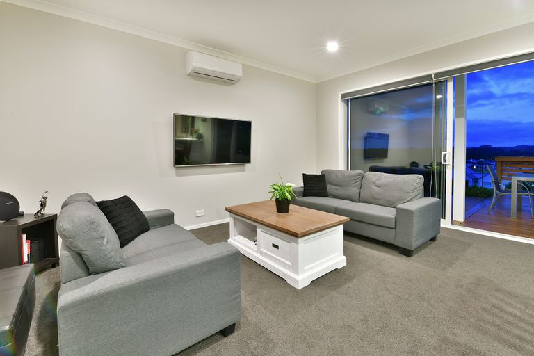 Photo of property in 34 Skipjack Pass, Silverdale, 0932