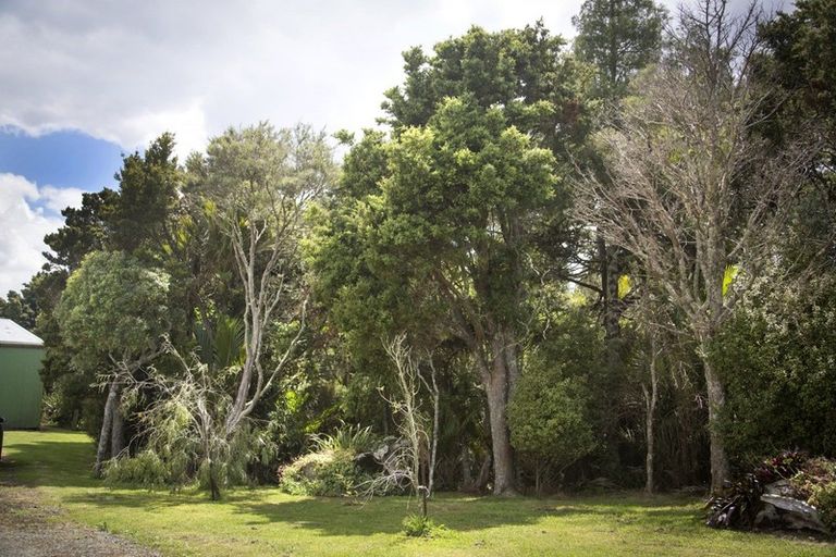 Photo of property in 132 Poyner Road, Ararua, Matakohe, 0594