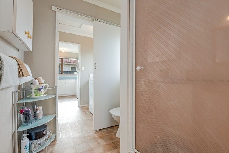 Photo of property in 12 Newton Place, Westbrook, Palmerston North, 4412