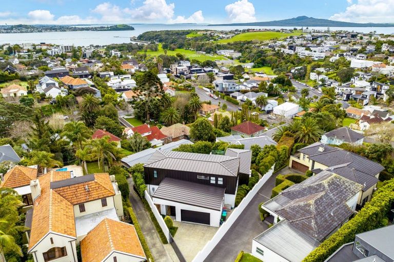 Photo of property in 8 Puna Street, Orakei, Auckland, 1071