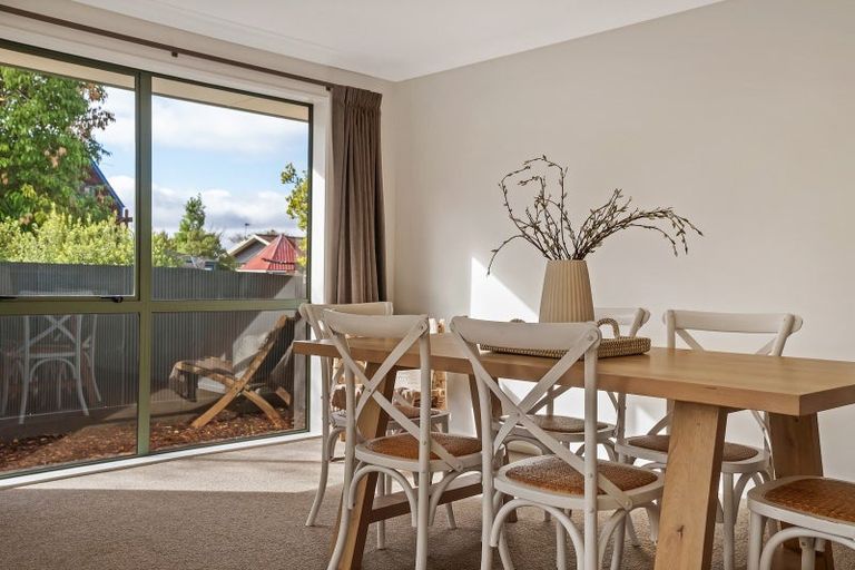 Photo of property in 14a Larch Place, Casebrook, Christchurch, 8051