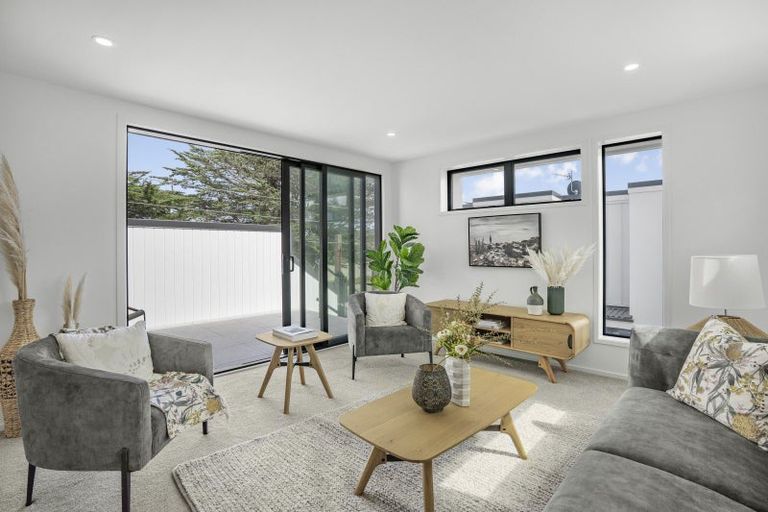 Photo of property in 2 Pascoe Avenue, Paremata, Porirua, 5026