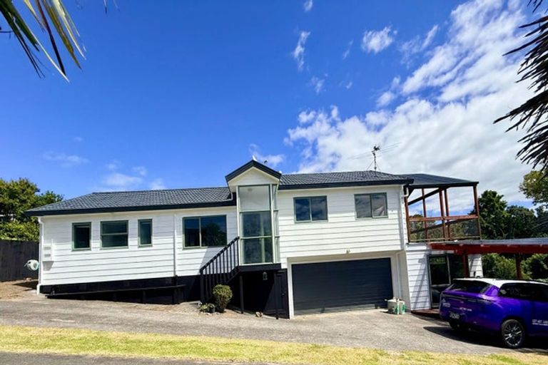 Photo of property in 81a Golf Road, New Lynn, Auckland, 0600