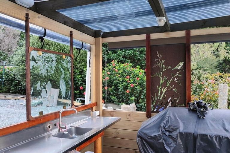 Photo of property in 16 Reotahi Road, Whangarei Heads, Whangarei, 0174