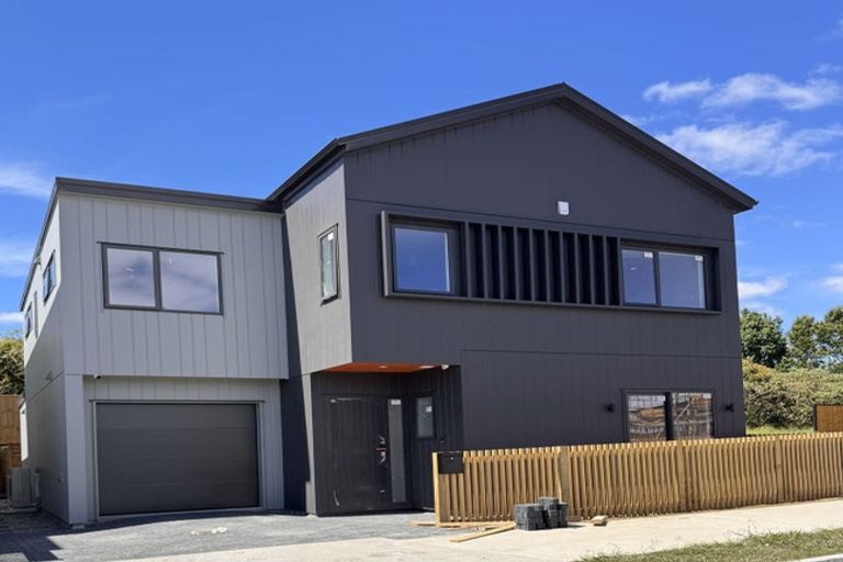 Photo of property in 44 Taipahitini Road, Rosehill, 2113