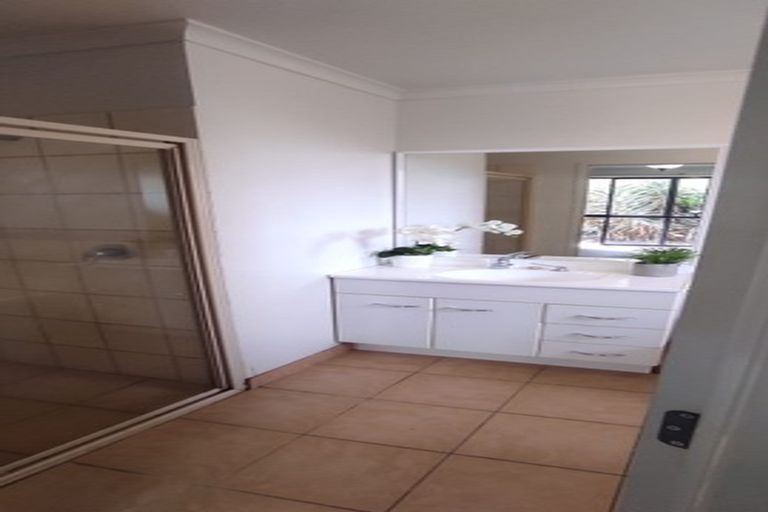 Photo of property in 25 Pateke Drive, Takanini, 2112