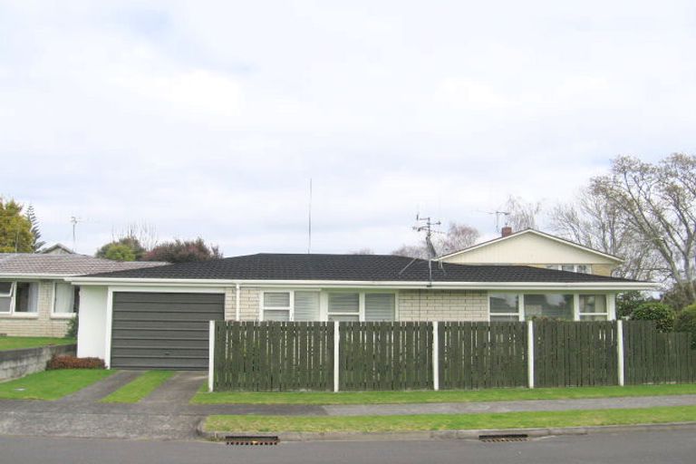 Photo of property in 2 Chevron Drive, Bellevue, Tauranga, 3110