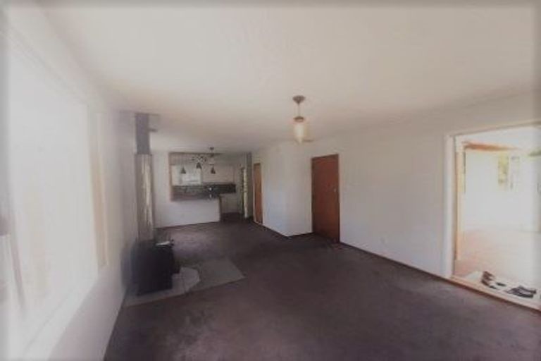 Photo of property in 19 Stallard Place, Glen Eden, Auckland, 0602