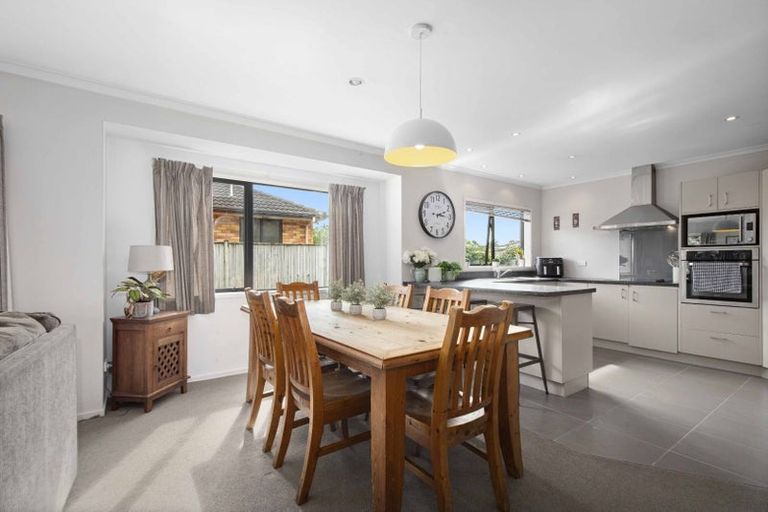 Photo of property in 7 Modello Lane, Waiuku, 2123