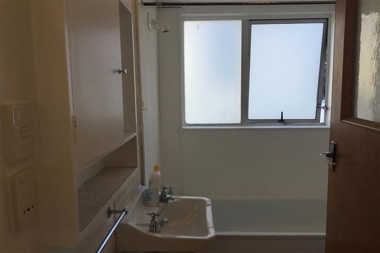 Photo of property in Adelphi Apartments, 179 The Terrace, Wellington Central, Wellington, 6011