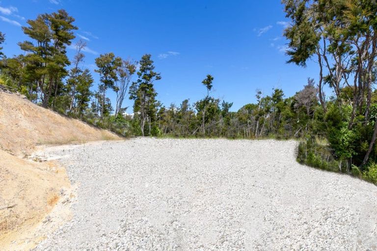 Photo of property in 12 Tokongawa Drive, Kaiteriteri, Motueka, 7197