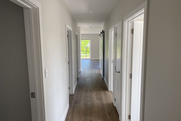 Photo of property in 2 Grove Lane, Omokoroa, 3114