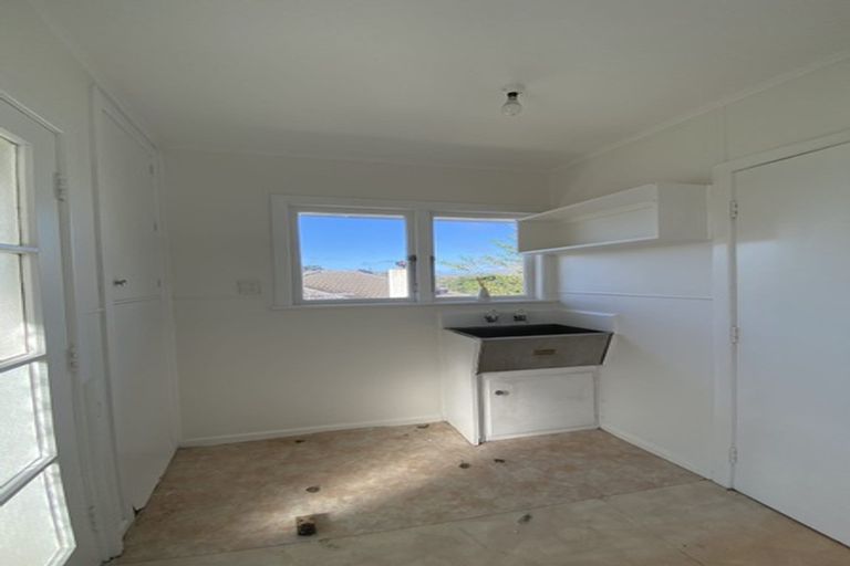 Photo of property in 61 Blakeborough Drive, Forrest Hill, Auckland, 0620