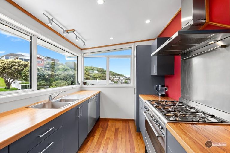 Photo of property in 92b Dowse Drive, Maungaraki, Lower Hutt, 5010