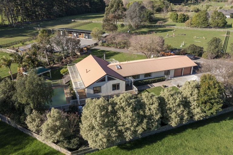 Photo of property in 156 Waitohu Valley Road, Otaki, 5583