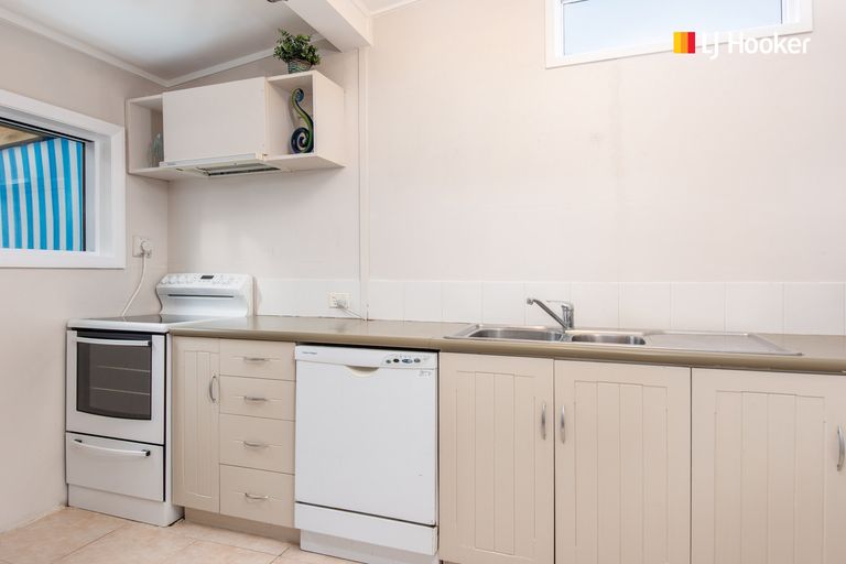 Photo of property in 34 Bath Street, Brighton, Dunedin, 9035