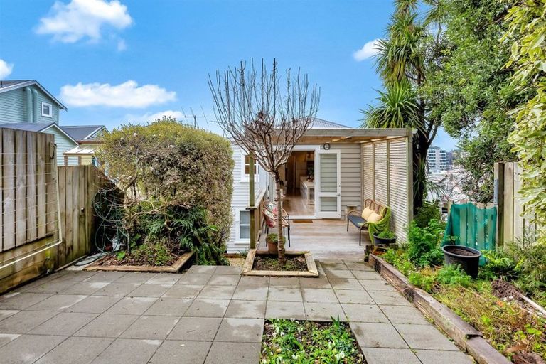 Photo of property in 8 Watson Street, Te Aro, Wellington, 6011