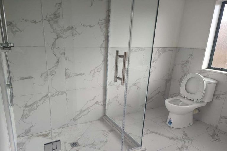 Photo of property in 2/4 Parker Avenue, New Lynn, Auckland, 0600