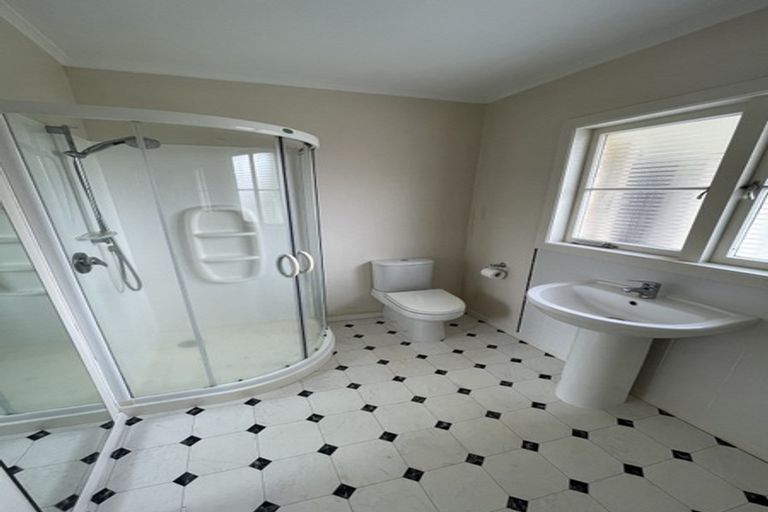 Photo of property in 141 Victoria Street, Cambridge, 3434