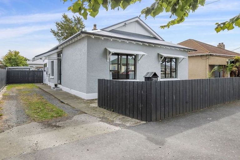 Photo of property in 280 Oxford Street, South Dunedin, Dunedin, 9012