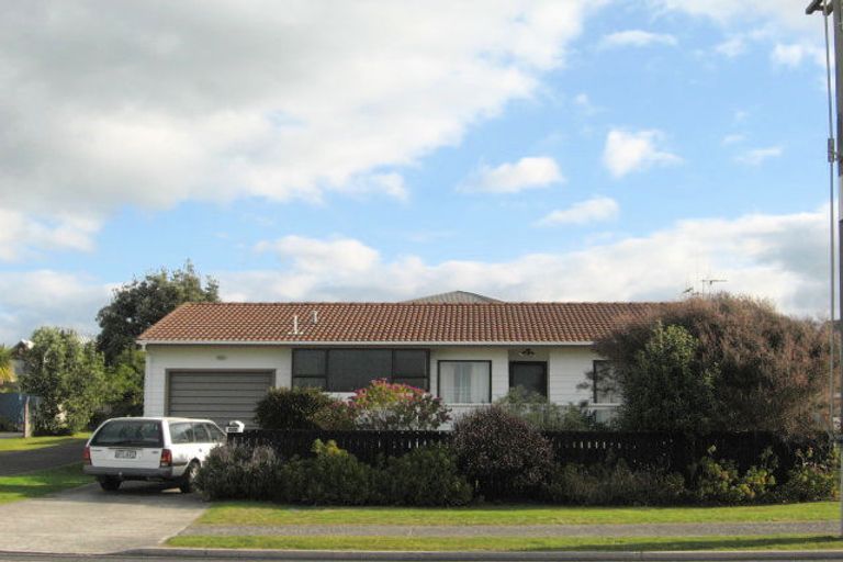Photo of property in 320 Papamoa Beach Road, Papamoa Beach, Papamoa, 3118