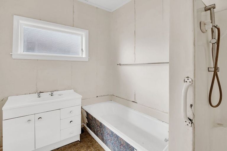 Photo of property in 202 Botanical Road, Takaro, Palmerston North, 4412