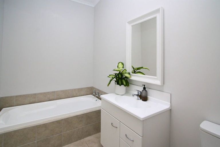 Photo of property in 4/38 Maratahu Street, Westown, New Plymouth, 4310