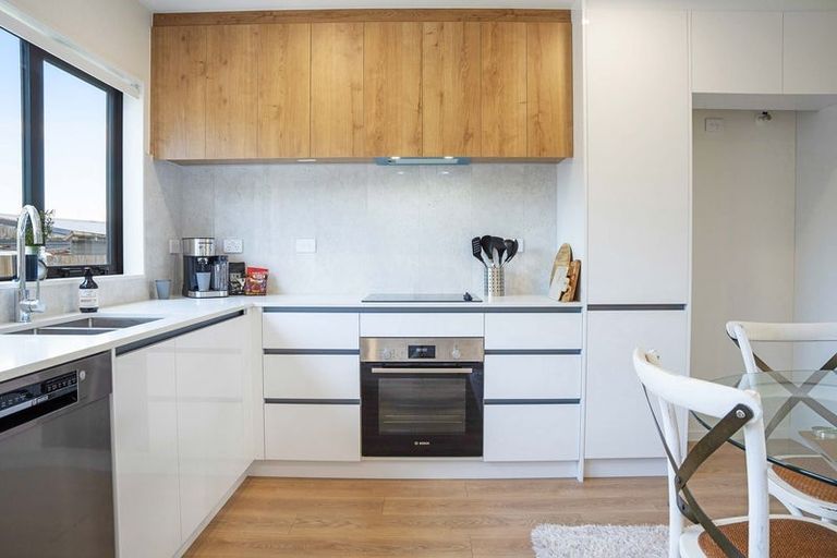 Photo of property in 28a Mckinstry Avenue, Mangere East, Auckland, 2024