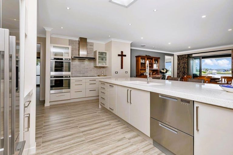 Photo of property in 44 Mariners Haven, One Tree Point, 0118