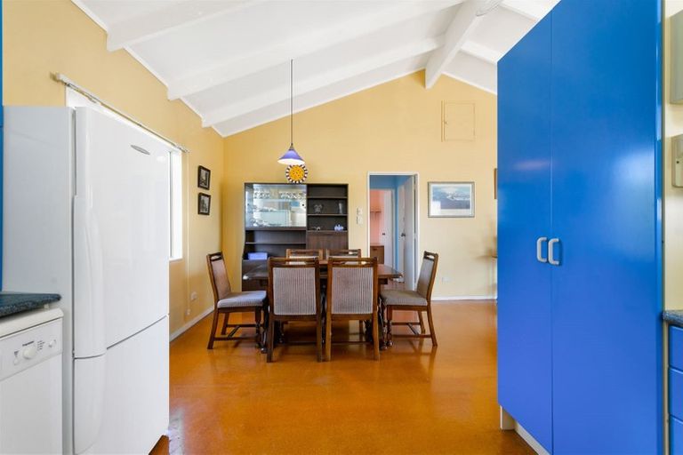 Photo of property in 129a View Road, Sunnyvale, Auckland, 0612