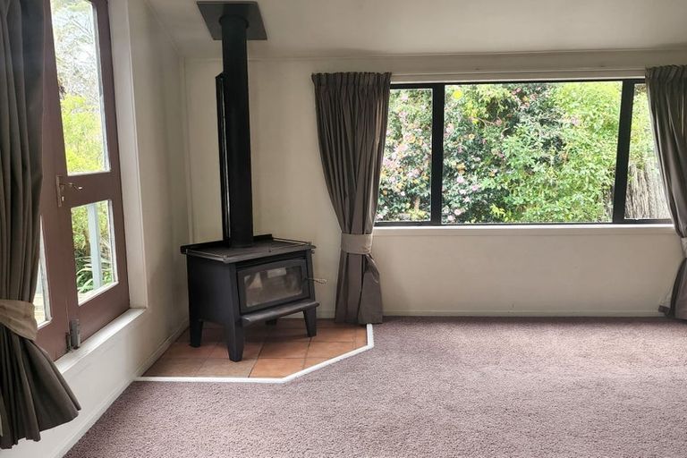 Photo of property in 196 Main Road South, Raumati South, Paraparaumu, 5032