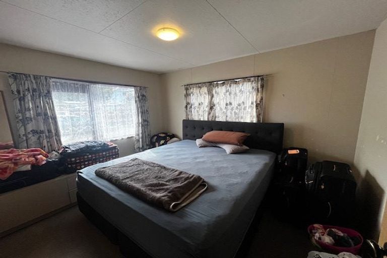 Photo of property in 2/20 Ocean View Road, Northcote, Auckland, 0627