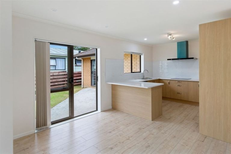 Photo of property in 122a Pah Road, Cockle Bay, Auckland, 2014