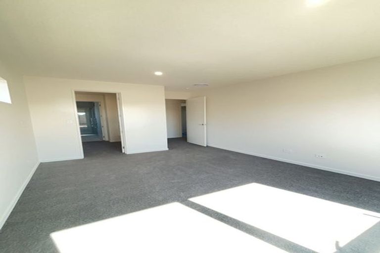 Photo of property in 31 Te Kanawa Lane, Rolleston, 7615