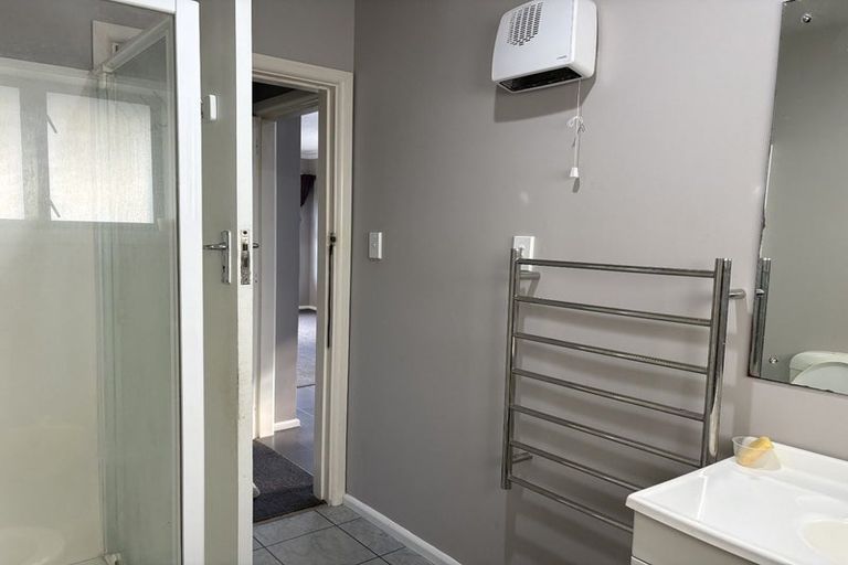 Photo of property in 20 Greenhurst Street, Sockburn, Christchurch, 8042