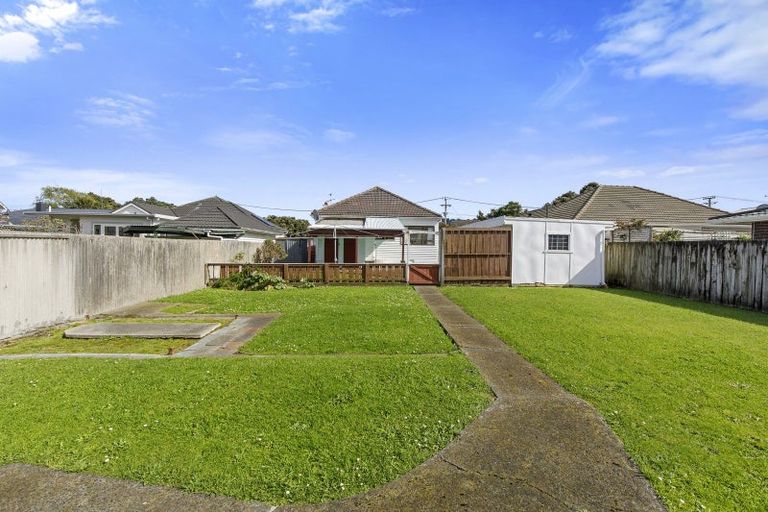 Photo of property in 8 Green Street, Epuni, Lower Hutt, 5011