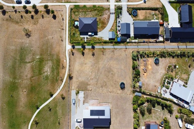 Photo of property in 13 Dingle Street, Lake Hawea, 9382