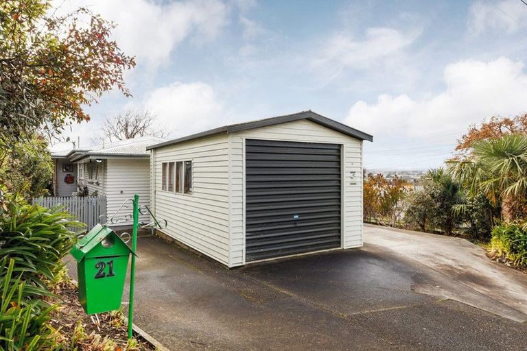 Photo of property in 21 Highfield Road, Feilding, 4702