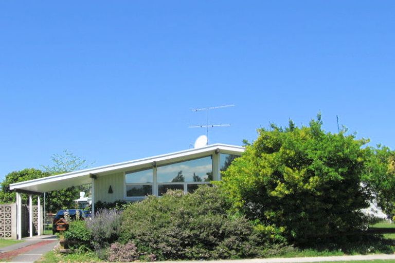 Photo of property in 32 Lytton Road, Riverdale, Gisborne, 4010