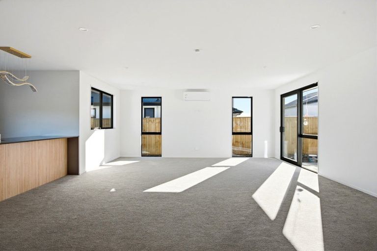 Photo of property in 71 Bill Harvey Drive, Halswell, 8025