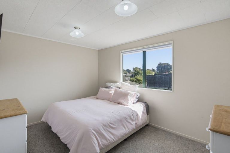 Photo of property in 16b Karaka Street, Otaki Beach, Otaki, 5512